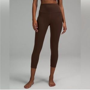 Lululemon Aligns with Pockets 25”